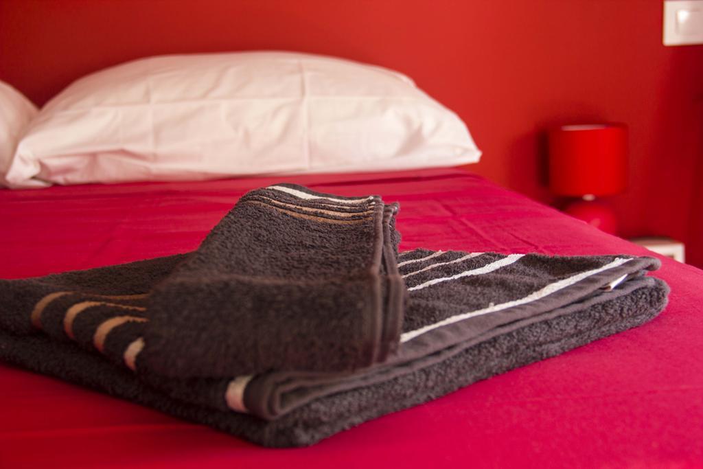 Colors Rooms Valenza Esterno foto